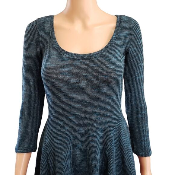 American Eagle Outfitters 3/4 Sleeve Knit Fit & Flare Dress Sz XS - Picture 2 of 15